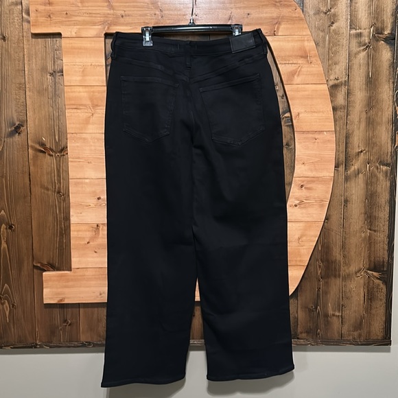 Madewell The Curvy Perfect Wide Leg Jean in Black Rinse Wash - Picture 9 of 14